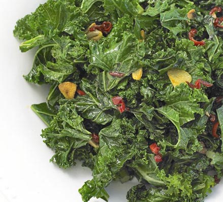 Stir-fried curly kale with chilli & garlic