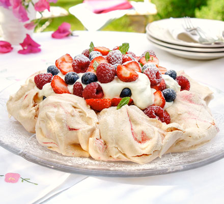 Lighter summer Pavlova