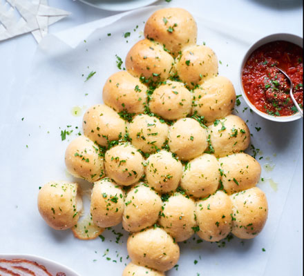 Christmas tree garlic bread