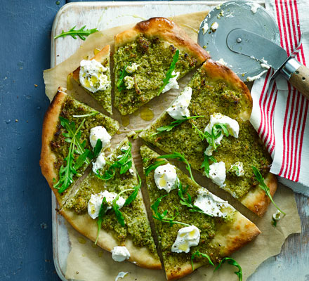 Broccoli pesto pizza