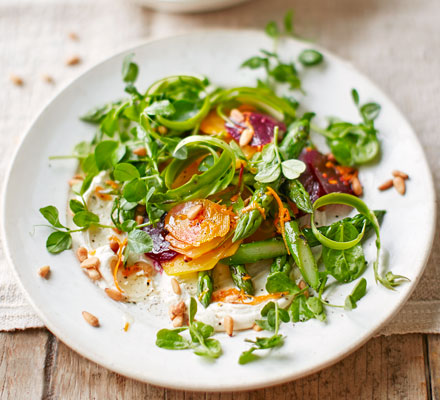 Pan-fried & raw asparagus with goat’s curd & beetroot