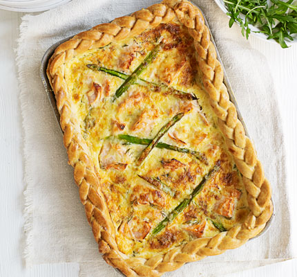 Salmon & asparagus quiche