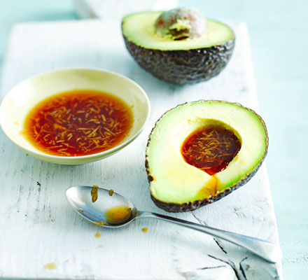 Avocado with tamari & ginger dressing