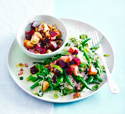 Green rice with beetroot & apple salsa