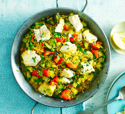 Smoked paprika paella with cod & peas