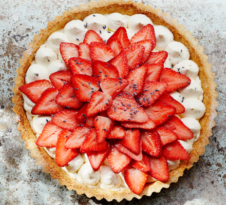 Strawberry tart with lavender & honey cream