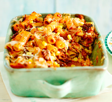 Tuna & sundried tomato pasta bake