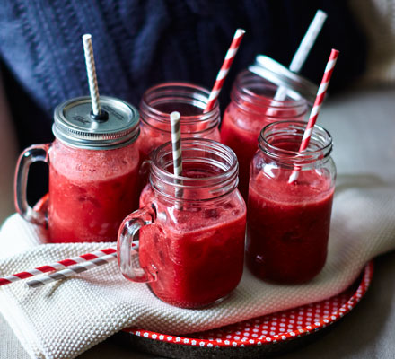 Raspberry lemonade slushies