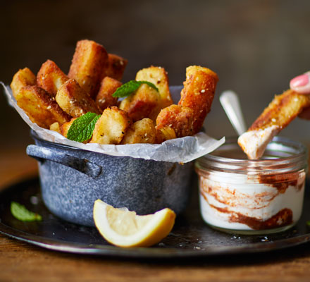 Halloumi fries