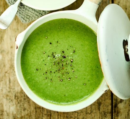 Creamy leek & bean soup