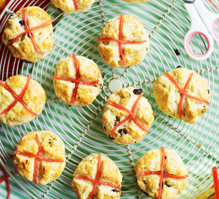 Hot cross scones