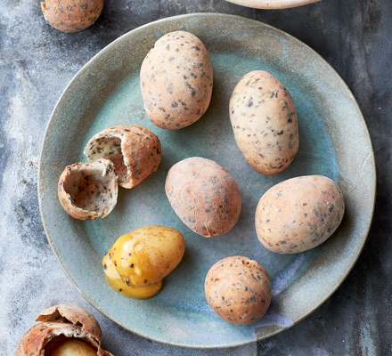 Baked new potato pebbles & seaweed mayonnaise