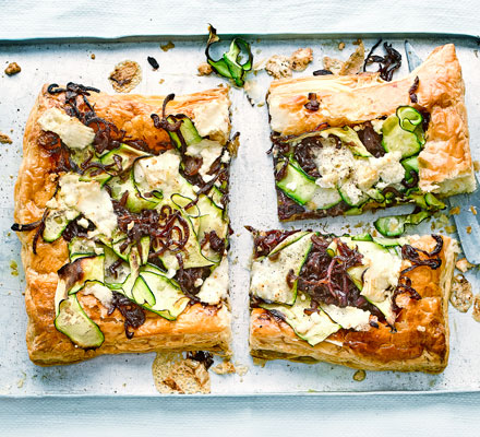 Courgette & caramelised red onion tart
