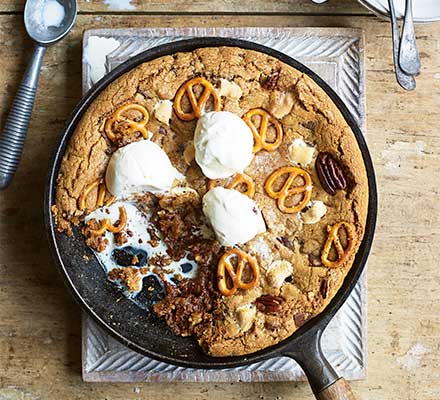 Giant cookie