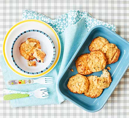 Toddler recipe: Cauliflower cheese cakes