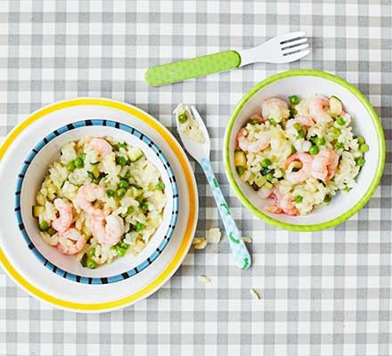 Toddler recipe: Microwave courgette and pea risotto with prawns