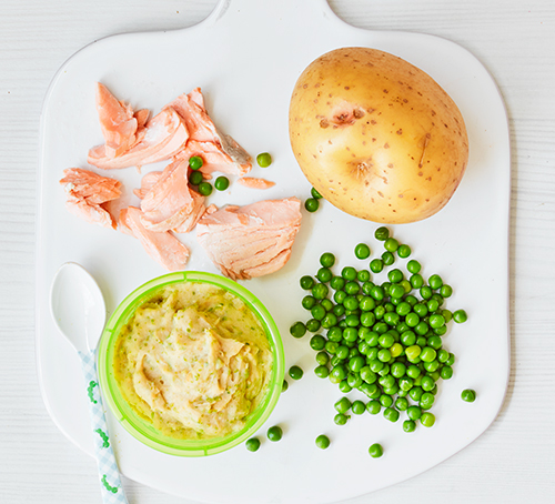 Weaning recipe: Salmon, pea & potato purée