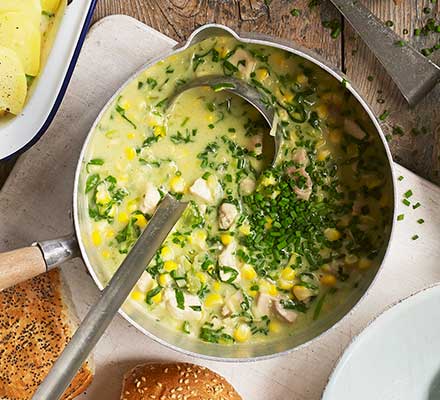 Creamy chicken & sweetcorn soup