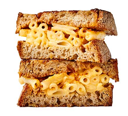 Smoked mac ‘n’ cheese sandwich
