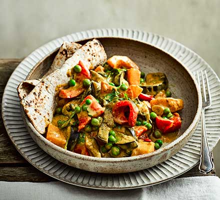 Slow cooker vegetable curry