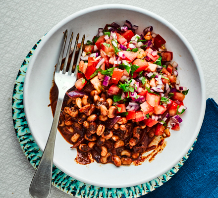 Black-eyed bean mole with salsa