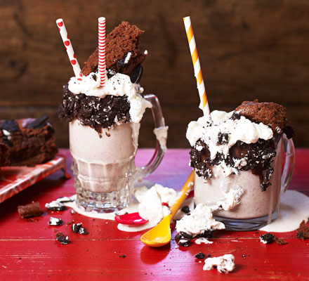 Malted cookies & cream vegan freakshake