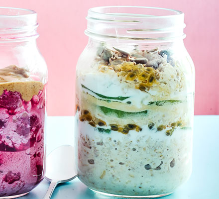 Tropical overnight oats