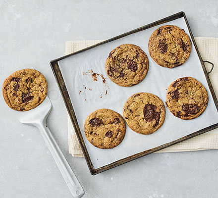 Vegan chocolate chip cookies