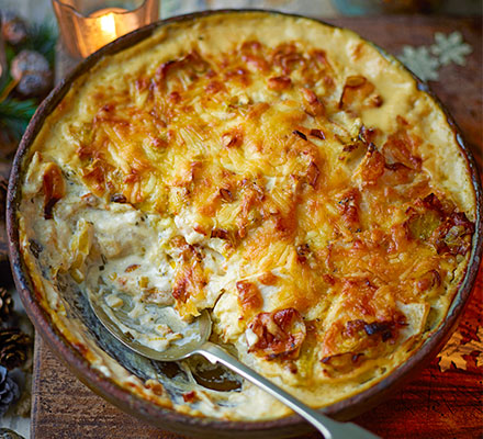 Cheesy celeriac, leek & rosemary gratin