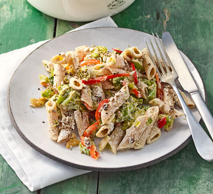 Penne with broccoli, lemon & anchovies