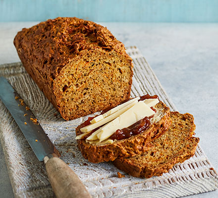 Honeyed carrot & thyme loaf