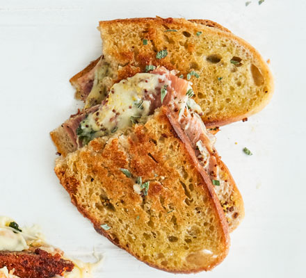 Gruyère, prosciutto & sage toastie