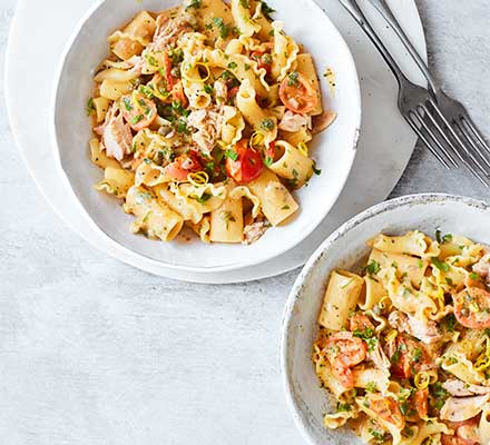 Lemony tuna, tomato & caper one-pot pasta