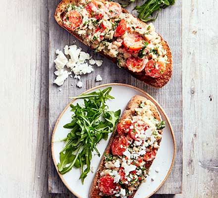 Smashed cannellini bean tartine