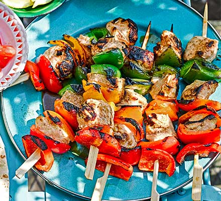 Traffic light chicken shish kebabs