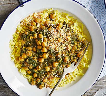 Coconut, chickpea & spinach curry