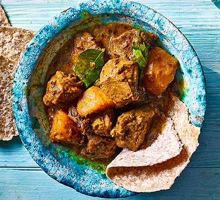 Railway lamb curry