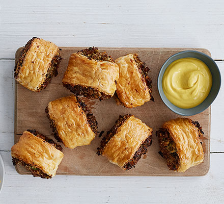 Vegetarian sausage rolls