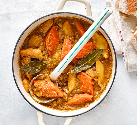 Slow cooker spiced root & lentil casserole