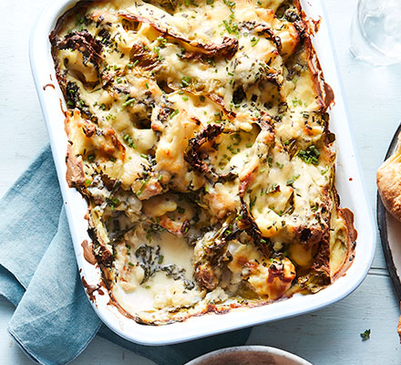 Cheesy green veg gratin