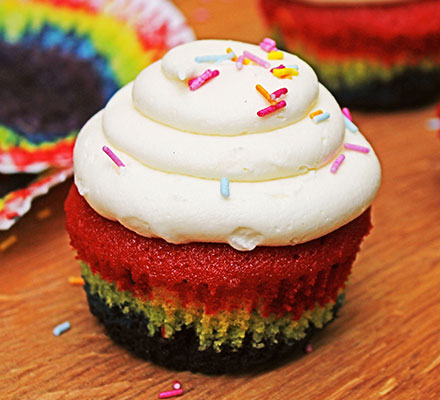 Rainbow cupcakes