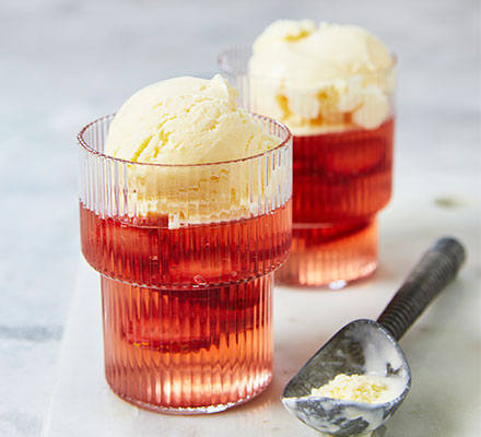 Strawberry jellies with elderflower ice cream