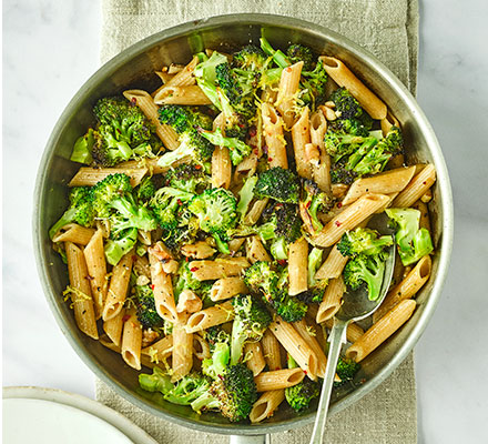 Charred broccoli, lemon & walnut pasta