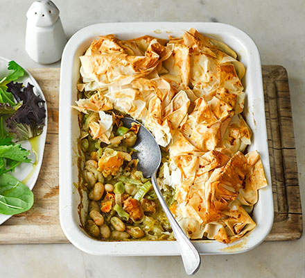 Creamy leek, pesto & squash pie