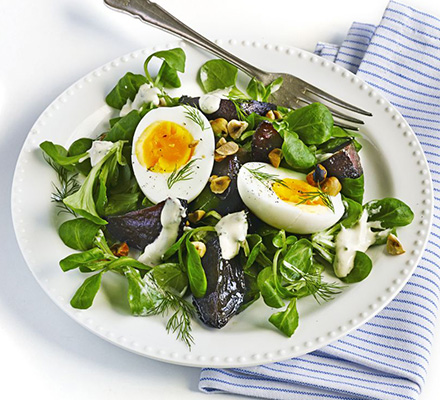 Roasted beetroot & egg salad