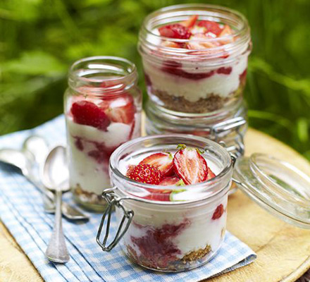 Strawberries & cream cheesecake jars