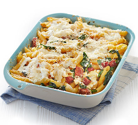 Chorizo, ricotta & spinach pasta bake