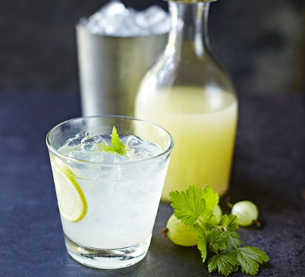 Gooseberry & mint lemonade