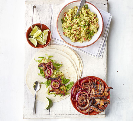 Mushroom fajitas with avocado hummus