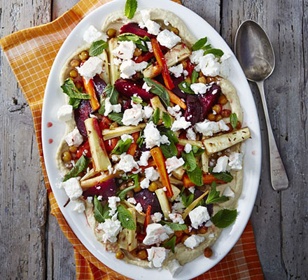 Minty roast veg & hummus salad